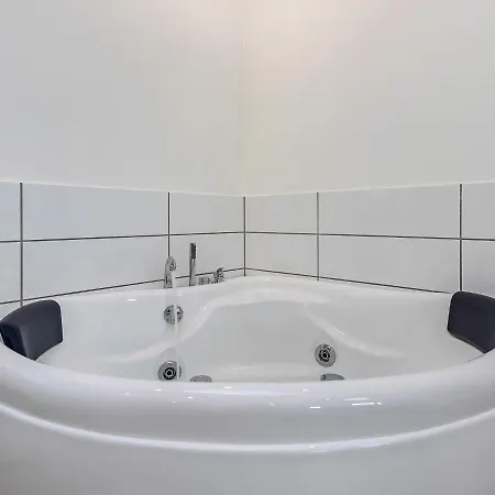 10 Person In Lokken-by Traum *